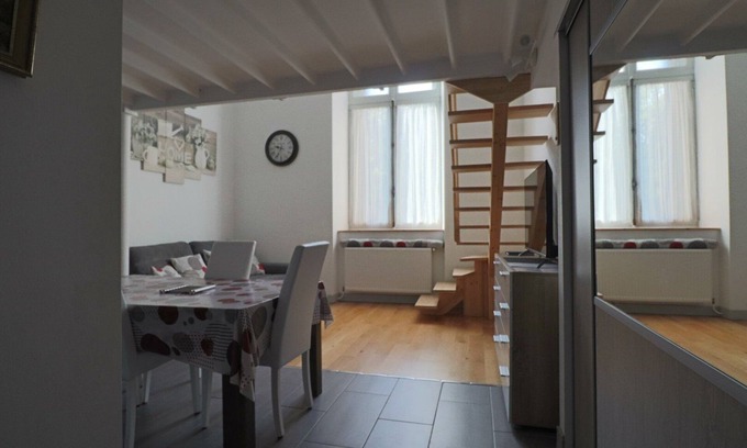 La Bourboule Apartamento | Apartamento 'Les Volcans - Guillaume' con vistas a la montaña y Wi-Fi