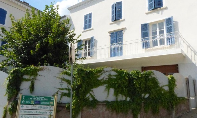 Le Perreon Casa | Les Volets Bleus