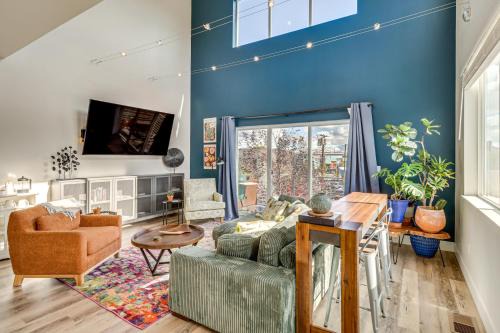 Old Southwest Casa | Less Than 2 Mi to Dtwn Reno Luxe MidTown Gem with Patio