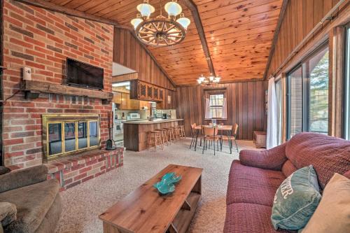 Higgins Lake Casa | Less Than 3 Mi to Higgins Lake Roscommon Cabin with Deck