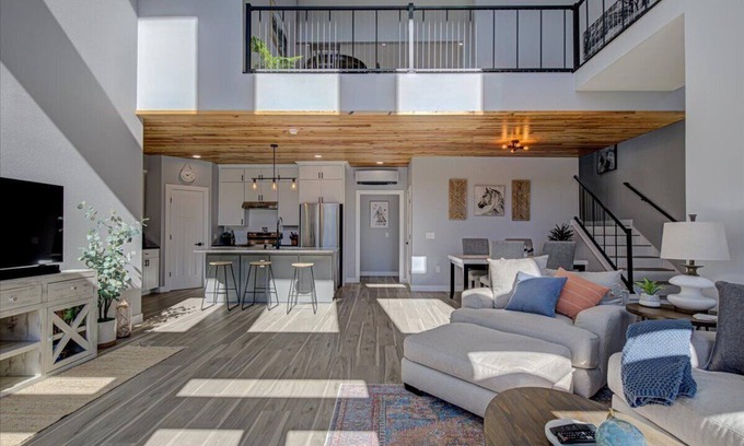 Rogers Casa | Less than a mile to Hwy 12 Boat launch!