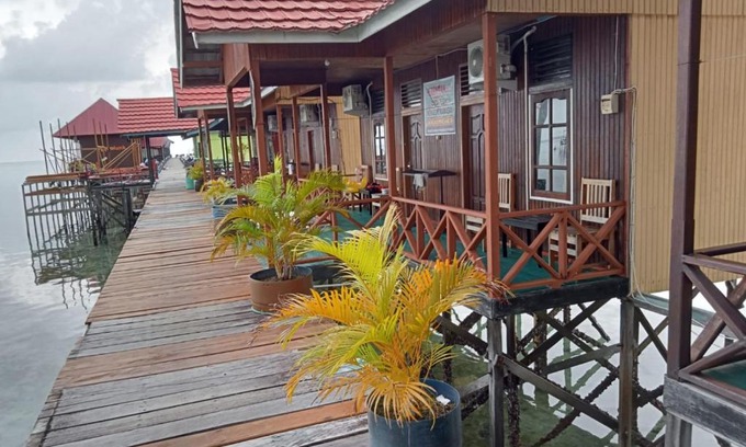 Pulau Derawan Casa | Lestari Cottage Derawan