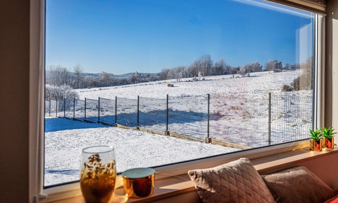 Sierpnica Casa | Let yourself be enchanted by the magnificent panorama in this ideally located vacation home.