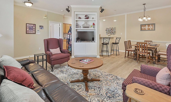 Southwood Valley Casa | Lettermen's Lounge ~ Aggieland Vacation Rentals
