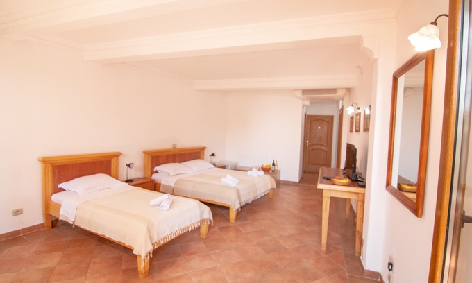 Sveti Stefan Hotel | Levantin Inn 13 Room N4 Sea Side