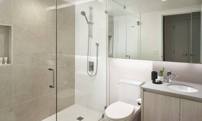 South Lake Union Hotel | Level Seattle- Two Bedroom Suite