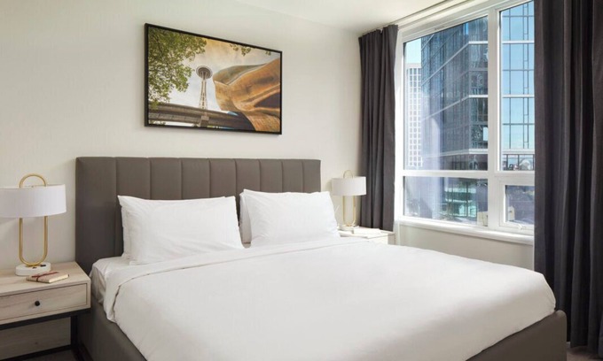 Belltown Hotel | Level Seattle- Water Views in this Three Bedroom Sky Suite