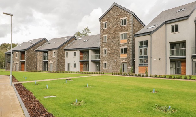 Backbarrow Cabaña | LEVEN REACH, romantic, with a garden in Newby Bridge