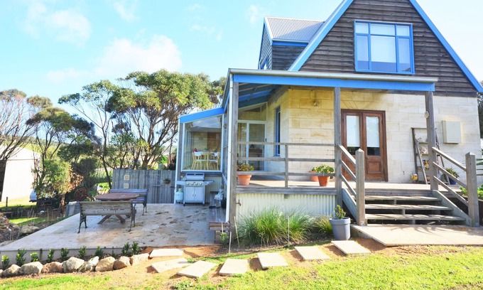 Warrnambool Cabaña | Levy Stone Beach Cottage