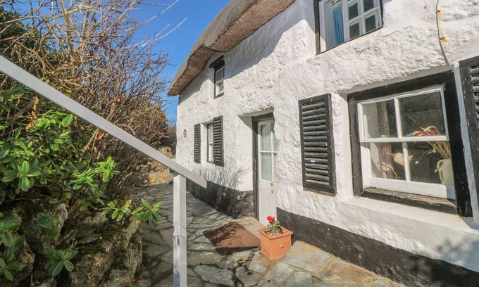 Sennen Cove Cabaña | LEWCOTT, family friendly, character holiday cottage in Sennen Cove