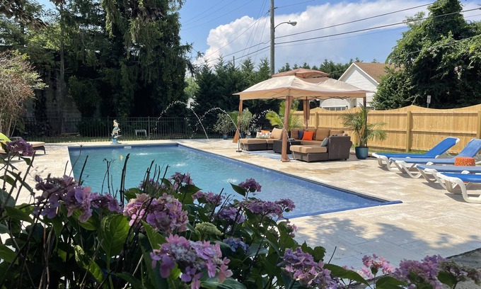 Cape May Court House Casa | Lg Victorian, New Resort-likePrivate Pool, Beds for 17, 10min to SH beach