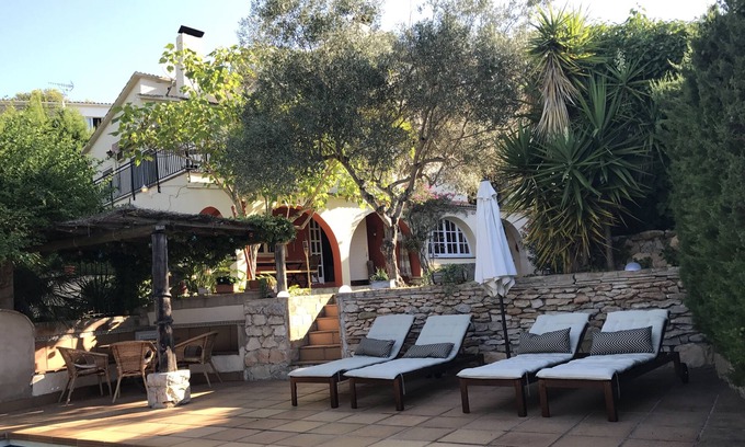 Sant Pere de Ribes Villa | Libélula casas situadas cerca de Sitges en medio del parque natural del Garraf