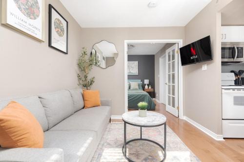 King West Village Apartamento | Liberty Village Home 5 mins to Lakeshore!