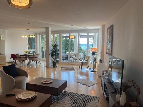 Herrsching am Ammersee Apartamento | LIBORIA I Villa mit Seeblick 10min vom See