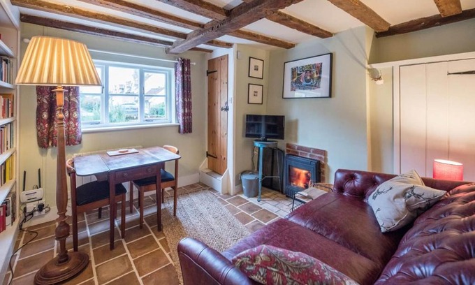Woodbridge Casa | Library Cottage, Marlesford