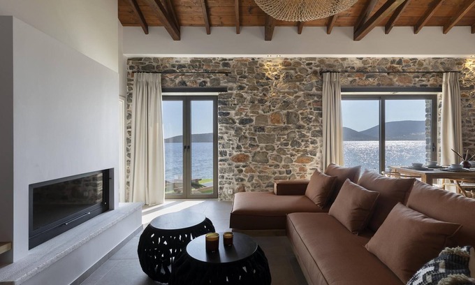 Sourpi Apartamento | Lichnos Luxury Suite