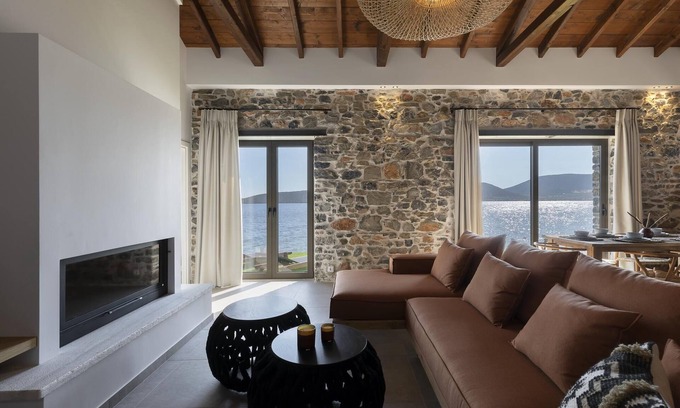 Sourpi Apartamento | Lichnos Luxury Suite