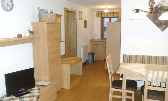 Neualbenreuth Apartamento | Apartamento amueblado con gusto y cocina totalmente equipada.
