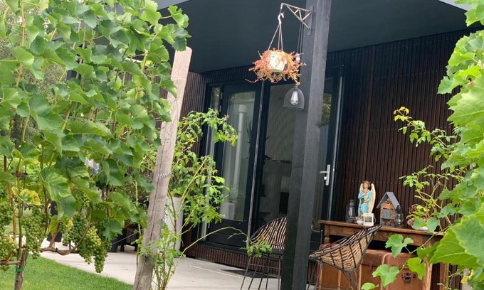 Almere Cabina | Life Contains Beautiful Things
