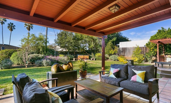 Mira Monte Casa | Life Imitates Art in Ojai.
