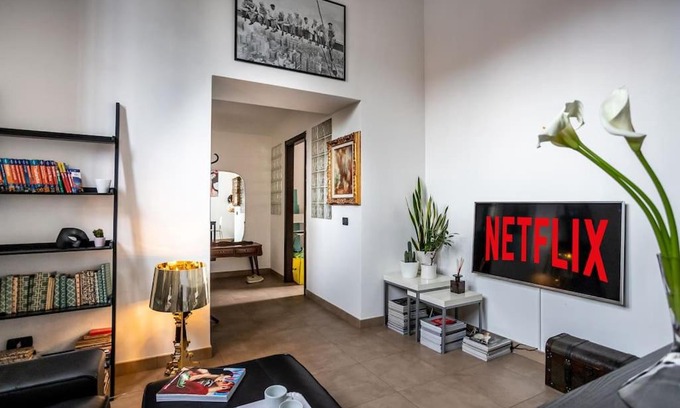Barona Apartamento | Life is Beautiful Design LOFT Navigli Romolo, SmartTV, WiFi, AC and street parking