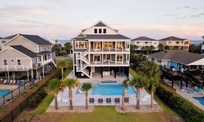Murrells Inlet Casa | Life Is Grand: Coastal Retreat w/Pool & Spa