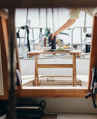 Cascais Alquiler De Eote | Life On Board in a Vintage Sailboat