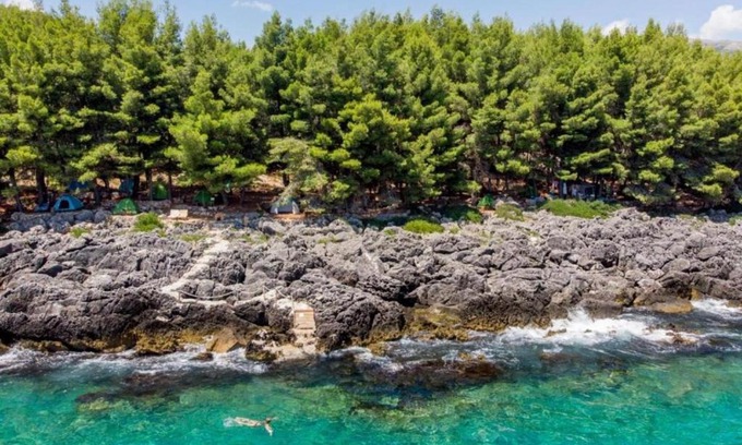 Himare Apartamento | Life on Green