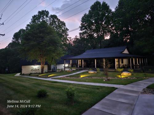 Brevard Casa | Life's Good Retreat Main House