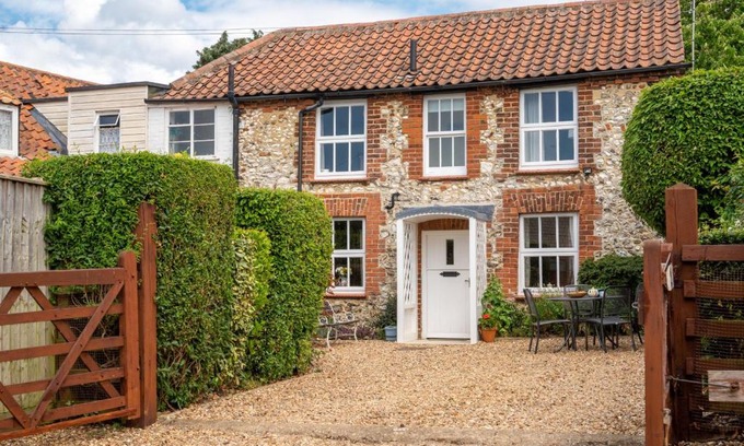 Brancaster Casa | Lifeboat Cottage by Big Skies Cottages