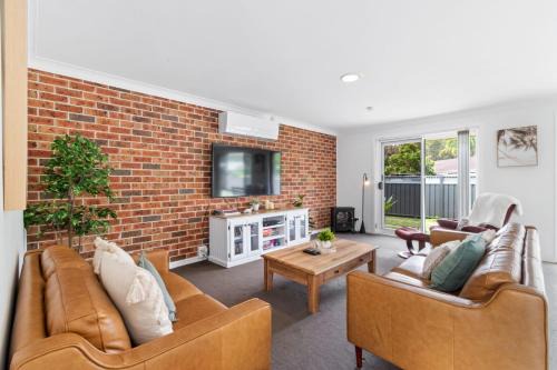 Maloneys Beach Casa | Light and Bright at Maloneys
