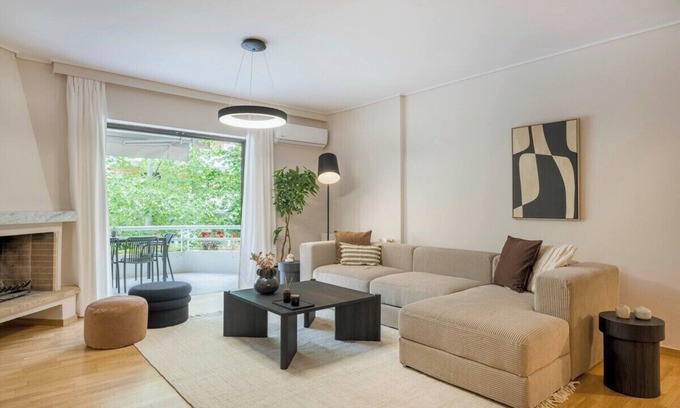 Marousi Apartamento | Light-Filled 3BR Apartment in Marousi