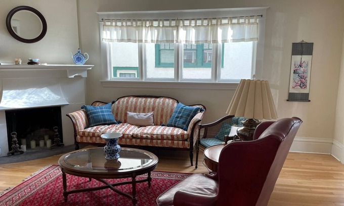 Grand Rapids Casa | Light-filled, historic stunner in the heart of GR.