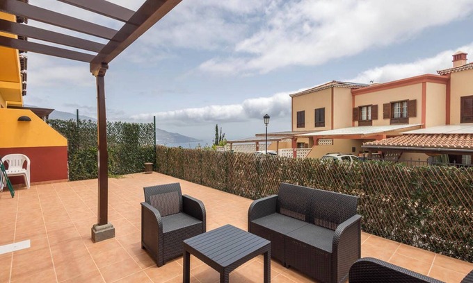 Breña Baja Apartamento | Lightbooking Las Breñas Garden con piscina