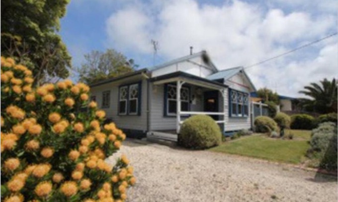 Apollo Bay Casa | Lighthouse Retreat - Pet Friendly Free Wifi