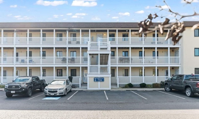 North Ocean City Condominio | Lighthouse Village | 2BR 2BA Bayside Uptown Condo