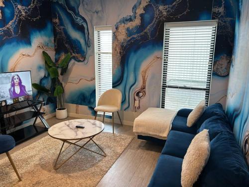 Downtown Des Moines Apartamento | Lightning Luxe Retreat