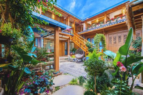 Dayan Old Town Casa | Lijiang Lights Quiet Garden Desinger SerenityHaven Hotel B&B Gucheng Zhongyi Mufu Branch
