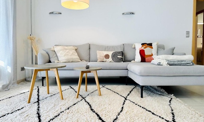 Penzberg Apartamento | LIKE HOME, cozy apartment, 2 bedrooms, Netflix, 55" TV, balcony, parking, self-check-in