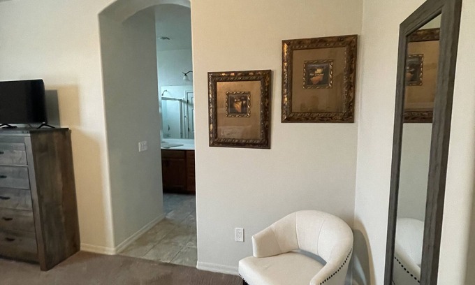 Tucson Casa | Like new Eastside home, 3 bedroom, 2 full bath, plus 2-car garage