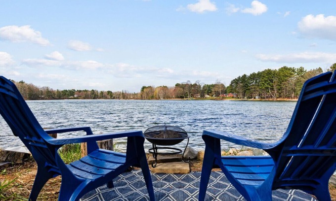 Traverse City Cabina | Lil' Lakeshore Cabin