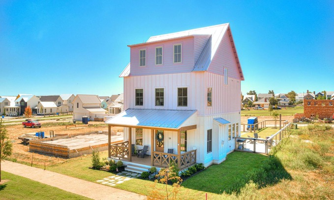 Eufaula Casa | Lila House Summary: A