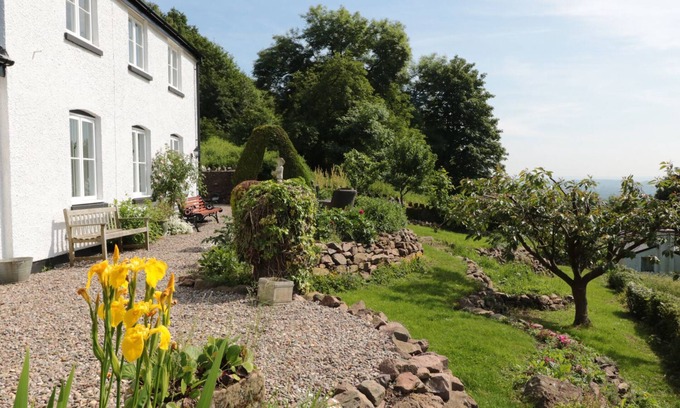 Malvern Cabaña | Lilac Cottage