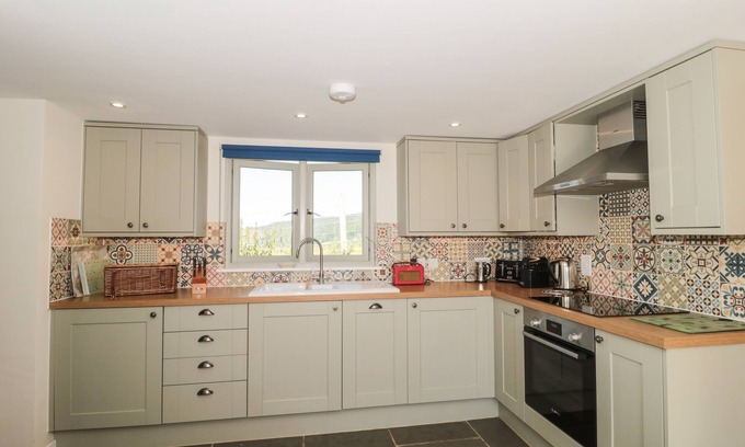 Wells Cabaña | Lilac Cottage