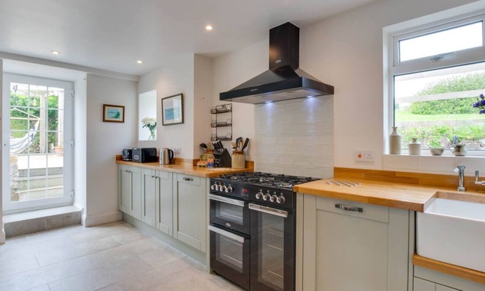 Port-Eynon Casa | Lilac House in the beautiful Swansea