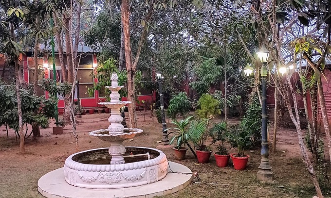 Guwahati Complejo | Lilawati's Blue Fox