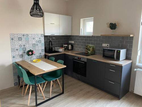 Bekescsaba Apartamento | Liliom Apartman Békéscsaba
