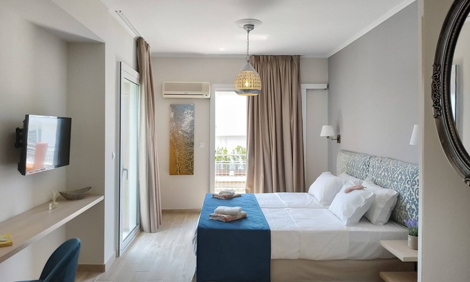 Vouliagmeni Casa | Lilly Apartments