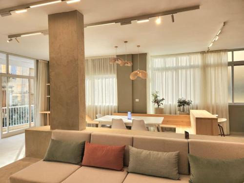 Mar Mikhael Apartamento | Lilly Nook 2-Bedroom Retreat in Mar Mikhael