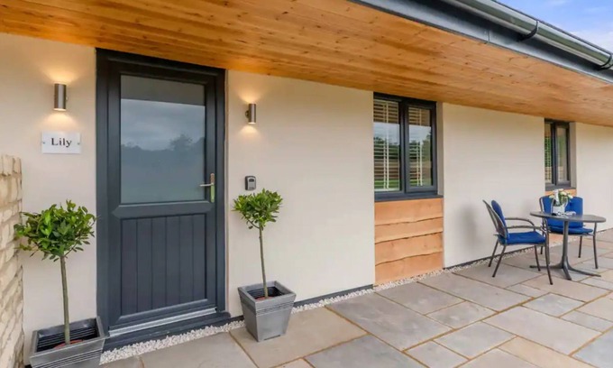 Mangotsfield Casa | Lily Barn, Recently Converted Modern Barn, Cotswolds